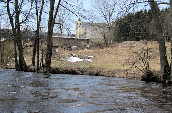 rkm 80,0 Neratov kostel rkm 80,0 Neratov kostel