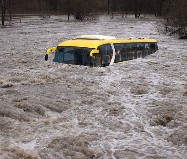 Tady plavou i autobusy