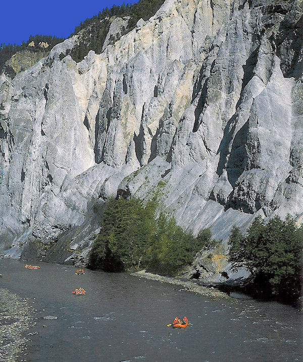 Vonderrhein v krásném kaňonu Rheinschlucht