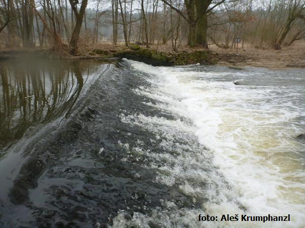 rkm. 22,0 Jez nad Mírečem