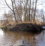 Soutok s Hačkou 100 m pod jezem, Chomutovka vpravo