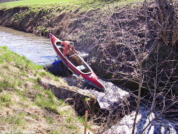 Sjízdný dvojstupeň ve Sluhách Sjízdný dvojstupeň ve Sluhách