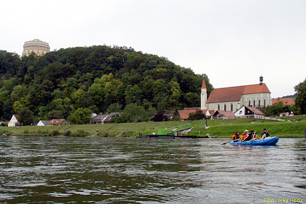 Loděnice a kostelík, Kelheim Loděnice a kostelík, Kelheim
