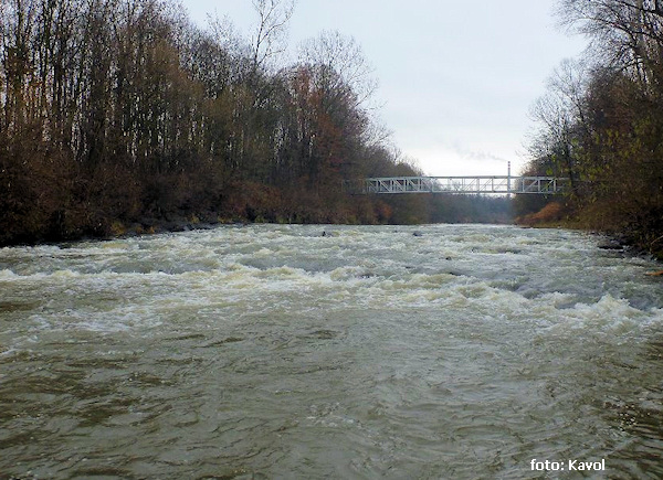 Peřej u Lhotky nad Bečvou Peřej u Lhotky nad Bečvou