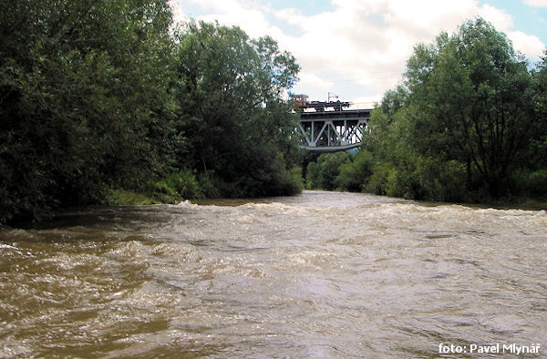 zbytky jezu - rkm 235,6 zbytky jezu - rkm 235,6