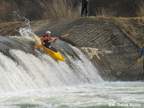 Druhý jez od hrádze nádrže nad Stakčínom Druhý jez od hrádze nádrže nad Stakčínom