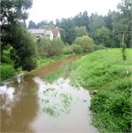 Stránecká Zhoř. Řeka klame - až k Frankovu Zhořci jen pro ošlehané