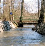 Pěší most Malé Kyšice, březen 2020, 1,4 m3/s v Loděnici